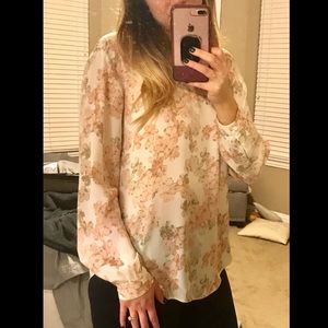 Flowy floral long sleeved blouse